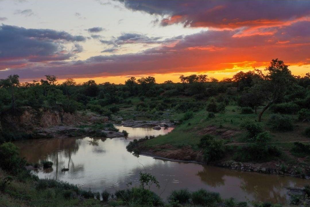 Sunset over the river on the Mpuluzi and Kruger journey