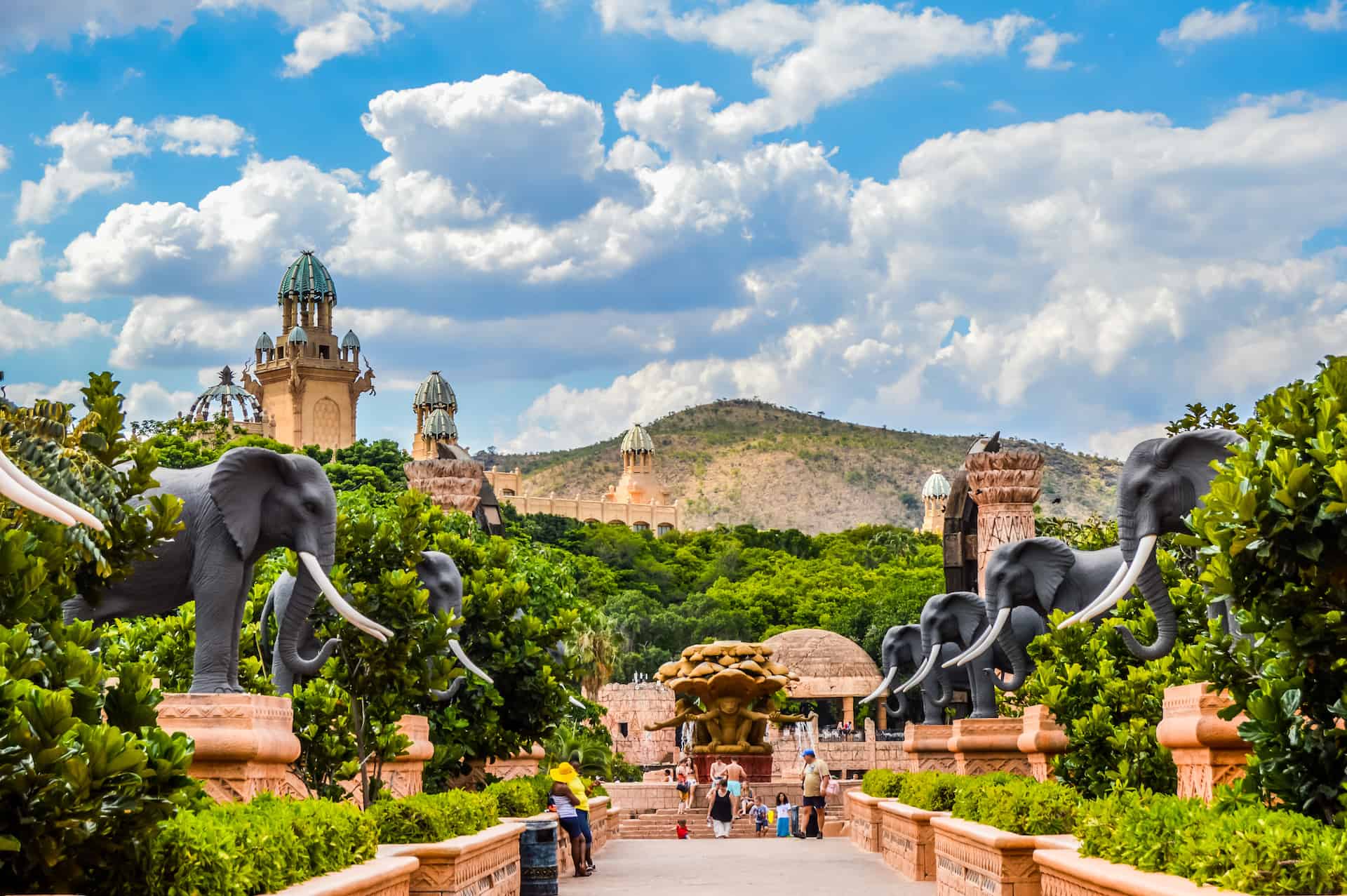 Sun City Valley of Waves Palace of the Lost City day tour